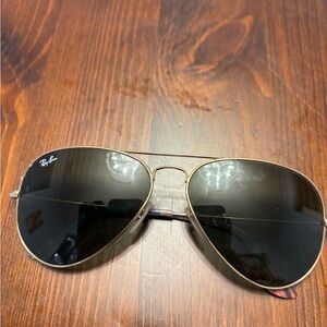 Ray-Ban Aviator Sunglasses Gold Frame Black Lenses